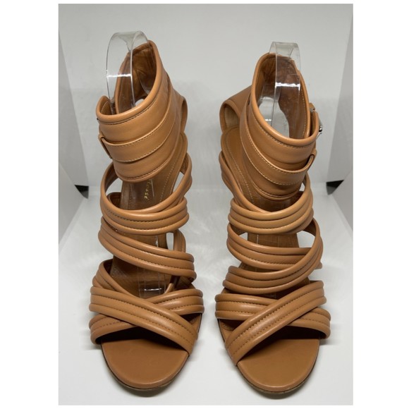 GIANVITO ROSSI Kim Kardashian Strappy Ankle Cuff Camel Heel Sandals - Picture 4 of 16